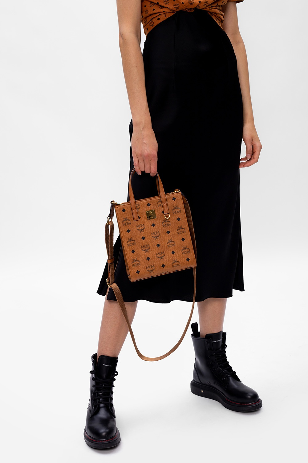 ショルダーバッグ・ポシェット MCM Woman Shoulder bag Leather MWHESTA02 CO MCM Shoulder bag with logo | Women's Bags | Vitkac
